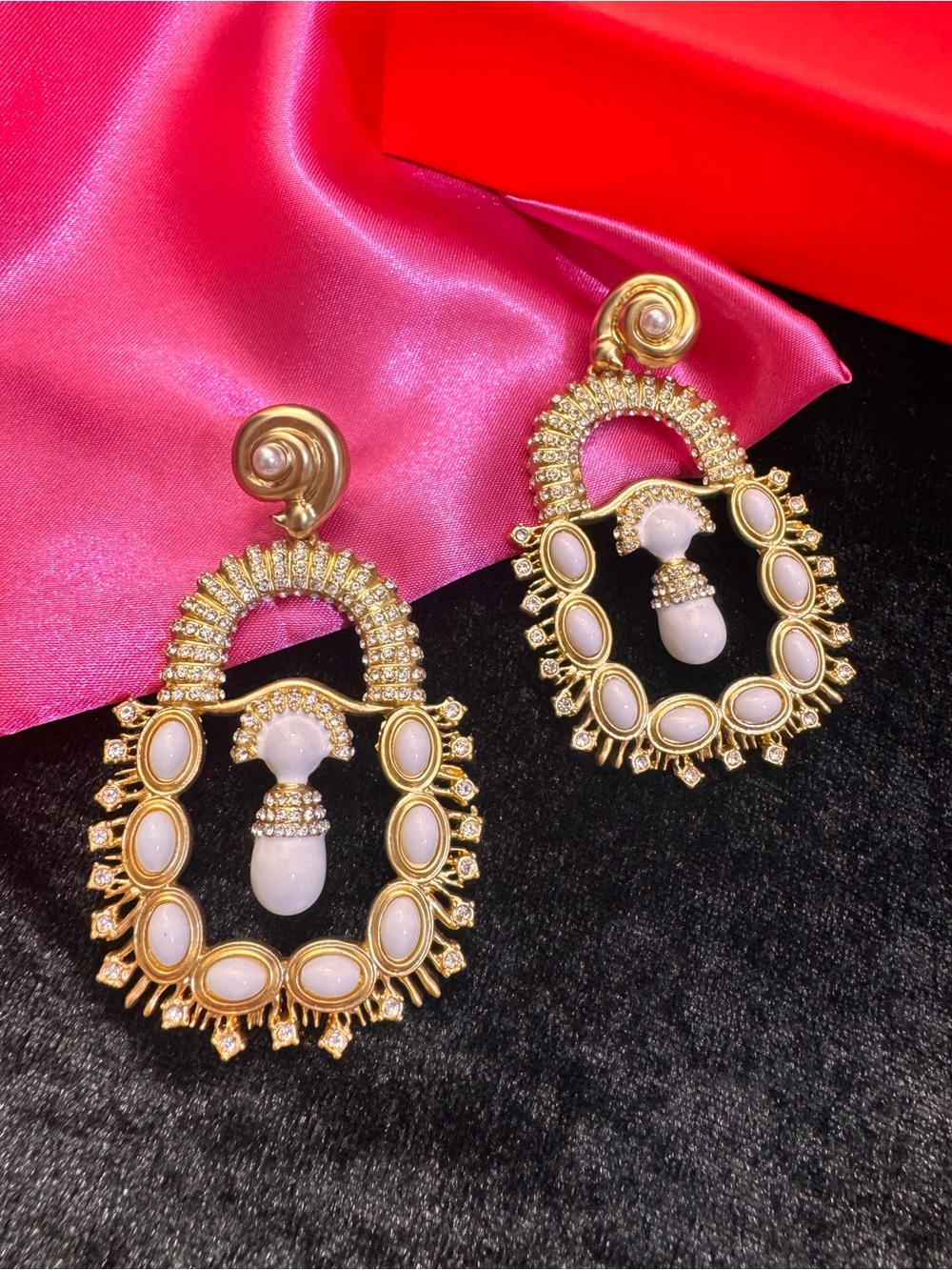 Schiaparelli insp Padlock Gold and White Statement Hoop Earrings - Women Jewelry